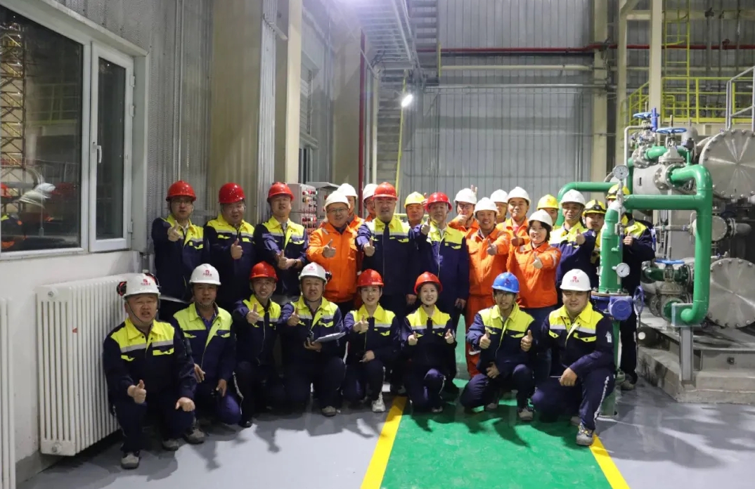 喜報(bào)丨熱烈慶祝哈密巨融能源50萬噸/年液化天然氣工廠成功出液